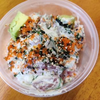 Fresh Catch - Hawaiian roll poke - Hawaiian Near Me - Kaneohe, Hawaii