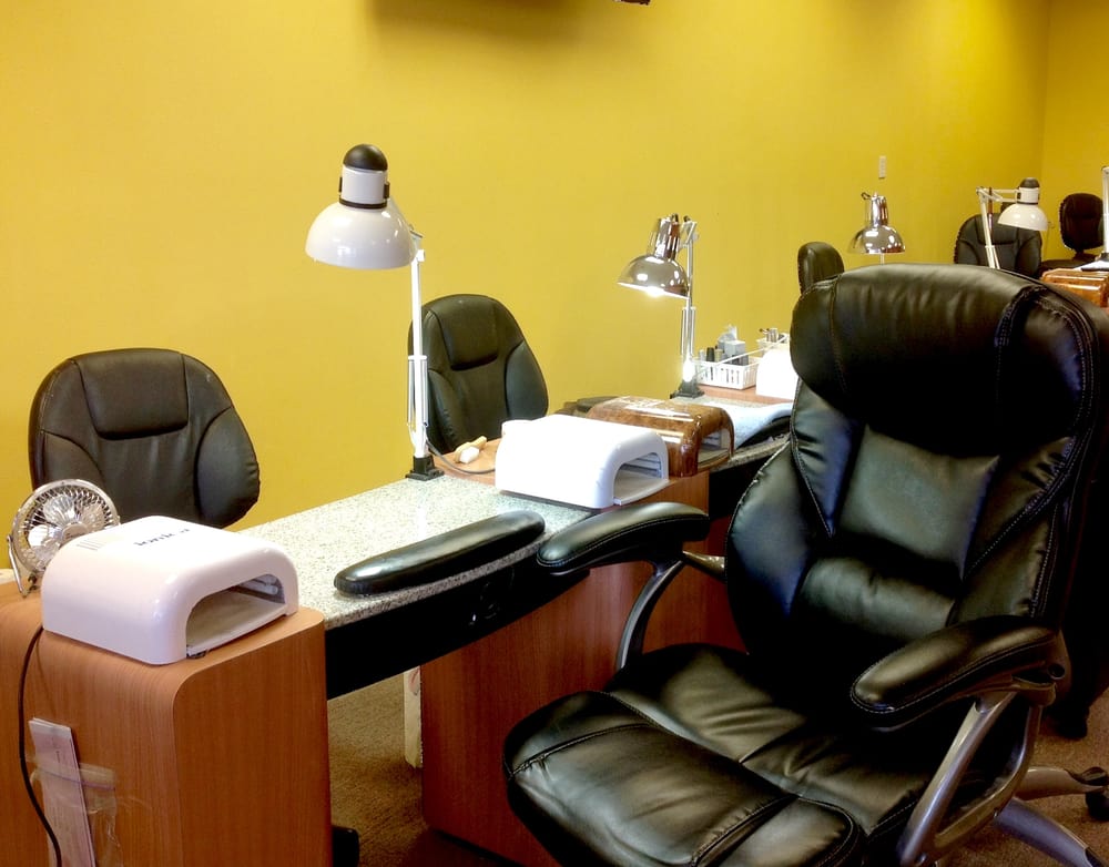 PRO NAILS Updated August 2024 22 Photos 3015 6th Ave, Aberdeen