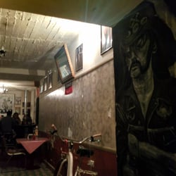 Broken Pizza & Pub