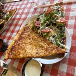Aron's Pizza