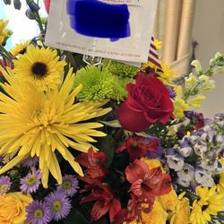 Fifth Street Flower Shop - Floral arrangement
