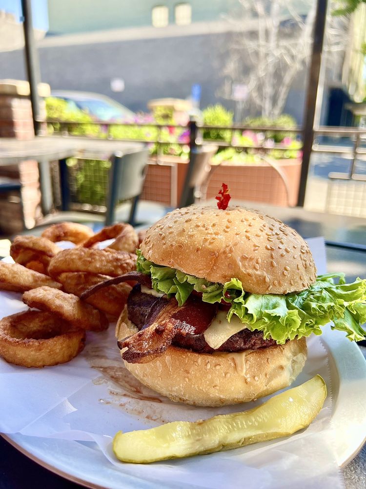 Social spots from Burgers and Brew