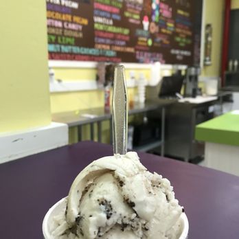 Scoops - Vegan vanilla Oreo - Ice Cream & Frozen Yogurt Near Me - Mayodan, North Carolina Scoops - Vegan vanilla Oreo - Ice Cream & Frozen Yogurt Near Me - Mayodan, North Carolina