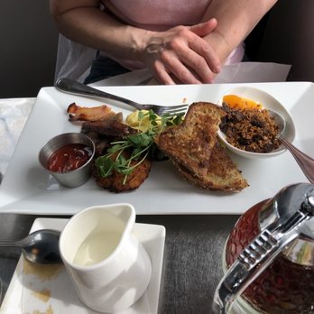 Rev-a-lee Brunch Café - French toast with a small hash brown patty. - Vegan Near Me - Vineland, Ontario Rev-a-lee Brunch Café - French toast with a small hash brown patty. - Vegan Near Me - Vineland, Ontario