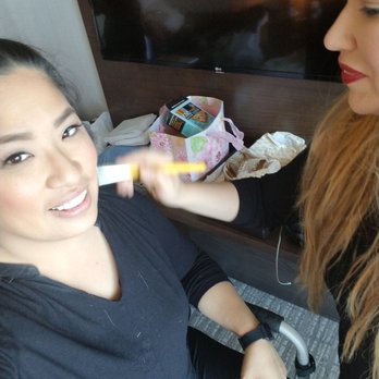 Jazmin Uranga Beauty - Jazmin putting my face on.  ^_^ - Makeup Artists Near Me
