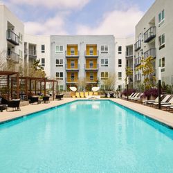 Symmetry Apartments