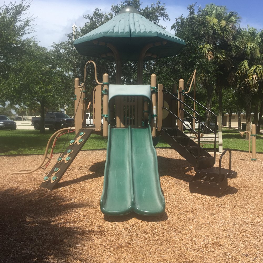 Burt Reynolds Park - playground - Parks Near Me - Jupiter, Florida