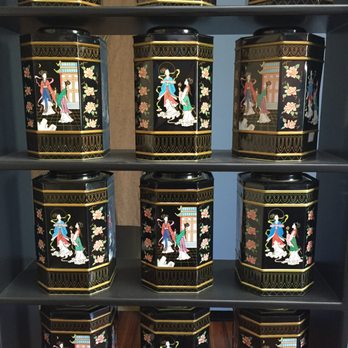 Blue Willow Teaspot - Decorative tea selection - Tea Rooms Near Me - Berkeley, California