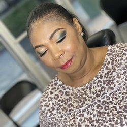 Full Face Makeup Glam BEAUTIFUL Green bold Smokey eyes