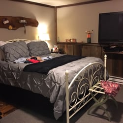 Whistlestop B&B - The bed...Super comfy!