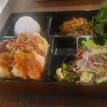 Kibo Sushi House - Sushi Bars Near Me - Toronto, Ontario