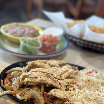Dos Coyotes Border Cafe - Roseville - Mexican Near Me - Roseville, California Dos Coyotes Border Cafe - Roseville - Mexican Near Me - Roseville, California