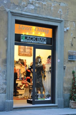 Street Doing Vintage Couture by null