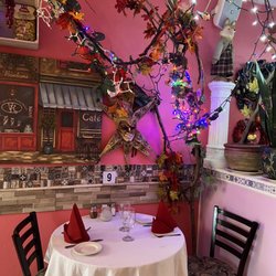 Fellini Cafe - One of the tables
