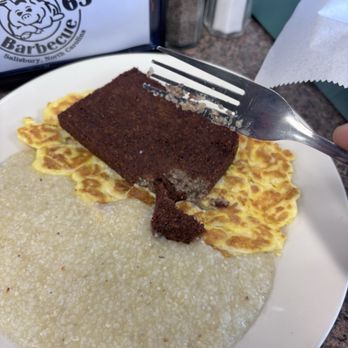 College Bar-B-Que - Liver mush, scrambled, grits - Barbeque Near Me - Salisbury, North Carolina