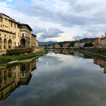 Alberghi: De La Ville - Firenze from the Ponte Vecchio - Hotels Near Me - Florence, FI
