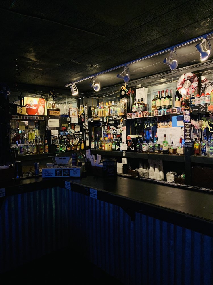 SKYLARK SOCIAL CLUB Beer Bar 2131 Central Ave, Charlotte, NC