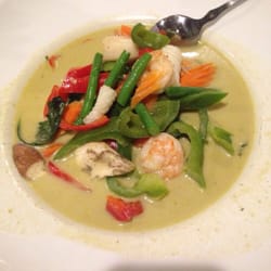 Vongs - Green Curry with seafood