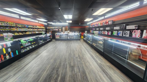 Adalfa Smoke Shop - Looking for deals?
Go no further,  this is you one stop shop for all your smoking needs. 
we have amazing deals, discounts
we have a nice selection of glass, trays, ashtrays cigarillos, vapes and more.