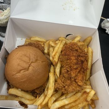 Fluffies Hot Chicken - Hackensack - Chicken sandwich, tender & fries - Chicken Shop Near Me - Hackensack, New Jersey