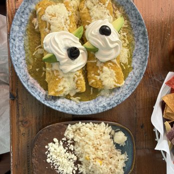 La Vida Catrina - Shrimp and crab enchiladas 2 for $27; hardy amount so took one home and it reheated perfectly; nice chili verde sauce. P - Mexican Near Me - Salem, Oregon La Vida Catrina - Shrimp and crab enchiladas 2 for $27; hardy amount so took one home and it reheated perfectly; nice chili verde sauce. P - Mexican Near Me - Salem, Oregon