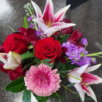Shakopee Florist - 2023 Valentine's Day Special - Florists Near Me - Shakopee, Minnesota Shakopee Florist - 2023 Valentine's Day Special - Florists Near Me - Shakopee, Minnesota