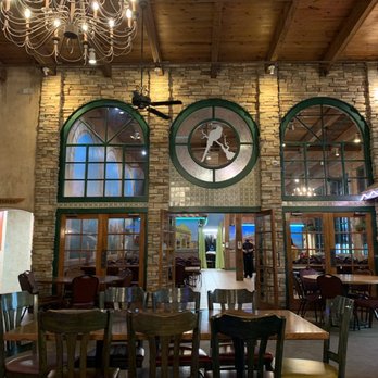Ninfa's Mexican Restaurant - Tables - interior - Mexican Near Me - Waco, Texas