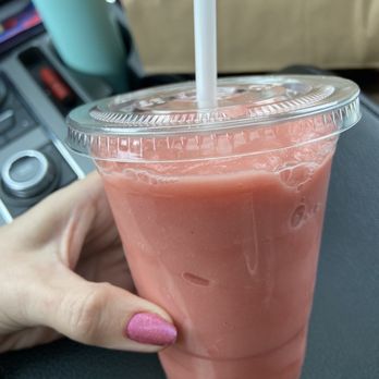 MI Boba - Strawberry smoothie - Bubble Tea Near Me - Kalamazoo, Michigan