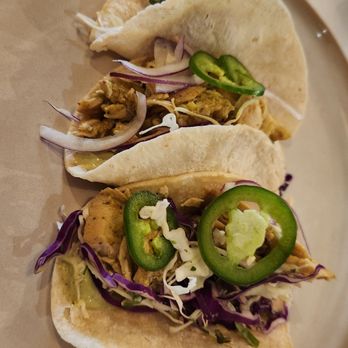 Olohana Brewpub By Kalihi Beer - Chicken Verde Tacos - Brewpubs Near Me - Honolulu, Hawaii