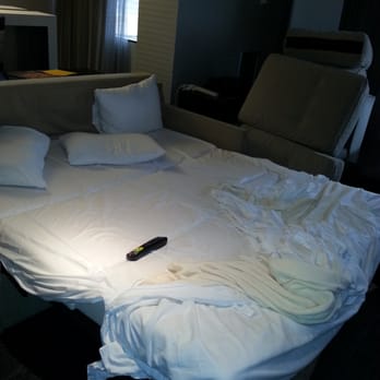 Hyatt Regency Columbus - Pull out bed with no comforter - Hotels Near Me - Columbus, Ohio Hyatt Regency Columbus - Pull out bed with no comforter - Hotels Near Me - Columbus, Ohio