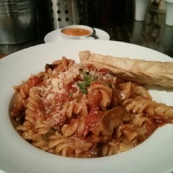 Gusto Mare - Pasta with braised suckling pig