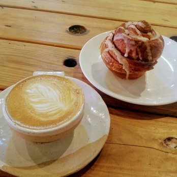 OB Beans Coffee Roasters - Cappuccino & Cinnamon Bun - Coffee Roasteries Near Me - San Diego, California