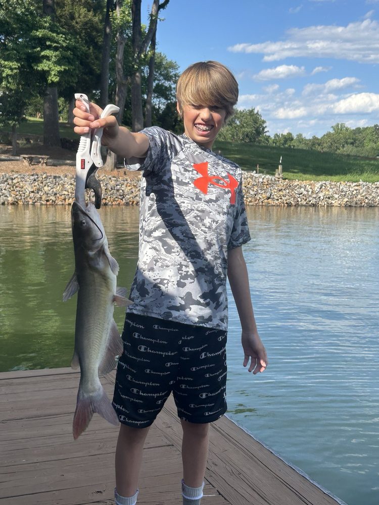 PERTH BAIT & TACKLE Updated July 2024 818 Perth Rd, Troutman, North