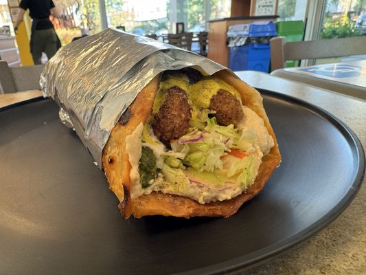 The Ma'lawah Bar by null