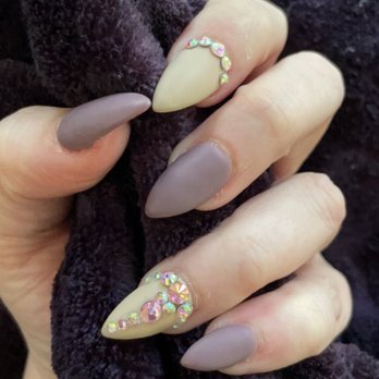 Hi Tek Nails - My nails done by Hi-Tek Nails employee (Lake Stevens location) - Nail Salons Near Me - Lake Stevens, Washington Hi Tek Nails - My nails done by Hi-Tek Nails employee (Lake Stevens location) - Nail Salons Near Me - Lake Stevens, Washington