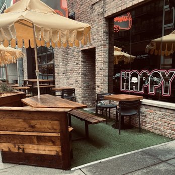 Happy Camper - Outdoor seating - Pizza Near Me - Chicago, Illinois