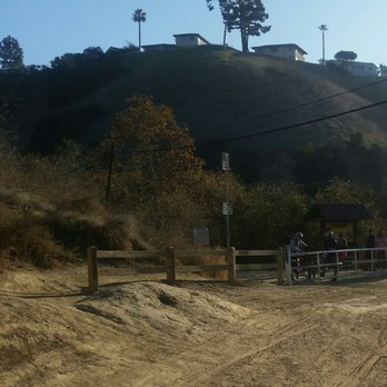 Hellman Park - Not so secret entrance - Parks Near Me - Whittier, California