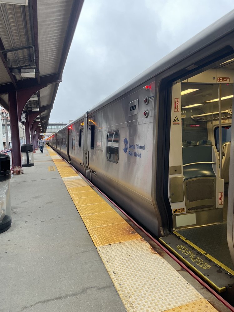 LIRR HUNTINGTON STATION near you at New York Ave 110 & Broadway