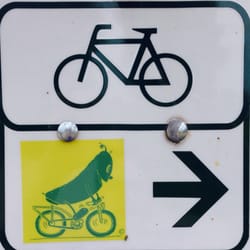 Gurkenradweg - ... der Gurke hinterher.