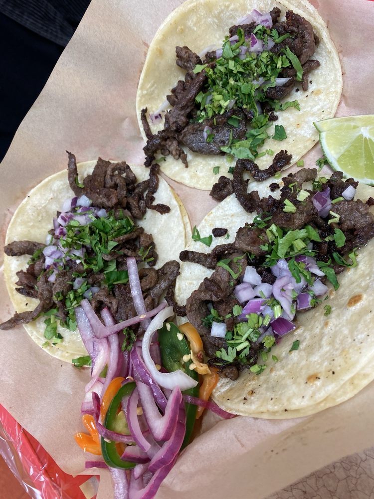 Emiliano’s carnitas