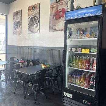 Cinnaholic - Bakeries Near Me - Henderson, Nevada