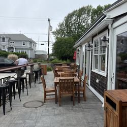 The Black Dog Heights Cafe
