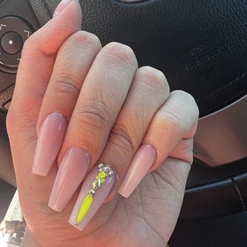 Bamboo Nails & Spa - Nail Salons Near Me - Round Rock, Texas