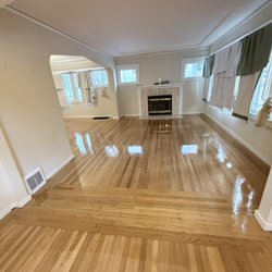 Artisan Wood Floors - Rerestoration of a 100 year old floor white oak floor in Piedmont ca finish with Bona oil base polyurethane.