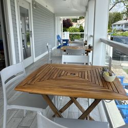Seabreeze Inn - Outside patio for lunch.