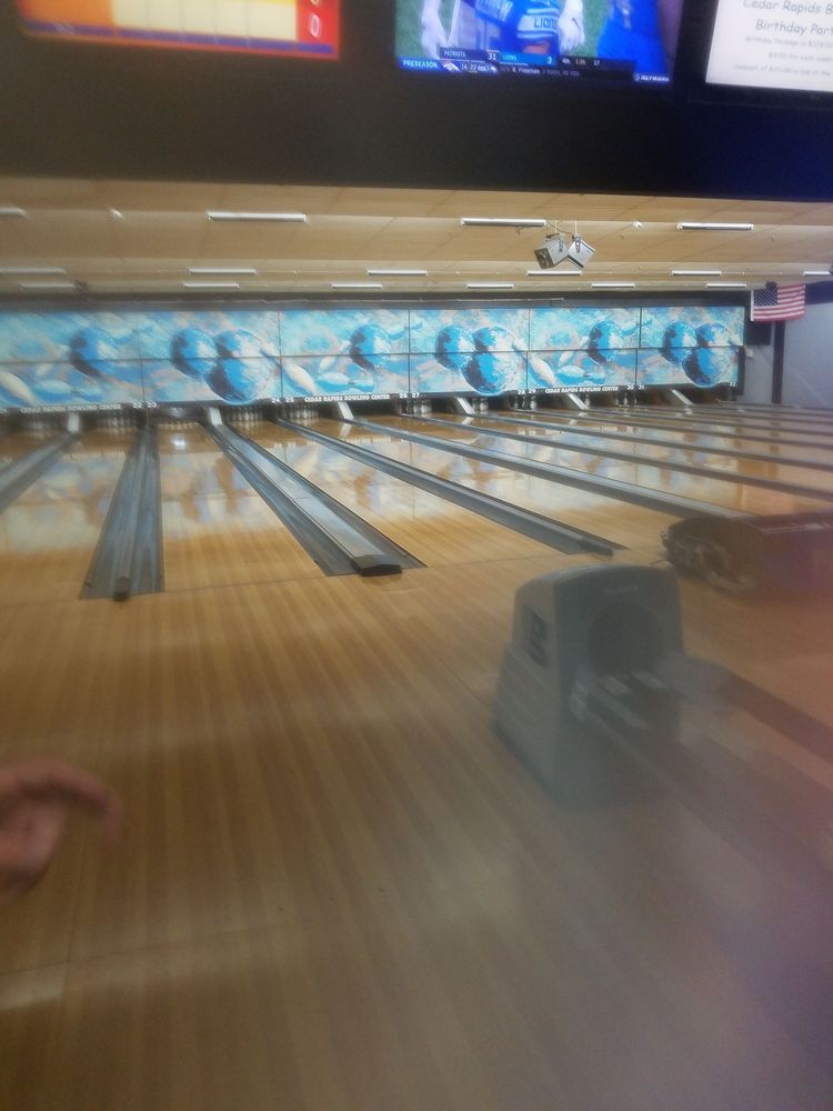 CEDAR RAPIDS BOWLING CENTER 19 Photos 265 Blairs Ferry Rd NE, Cedar