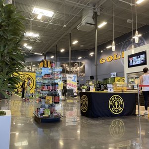 GOLD’S GYM LA MIRADA - 21 Photos & 52 Reviews - 13395 S Beach Blvd, La ...