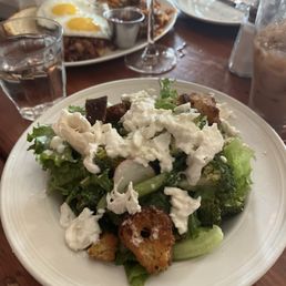 Broccoli & Burrata Panzanella Salad Broccoli & Burrata Panzanella Salad