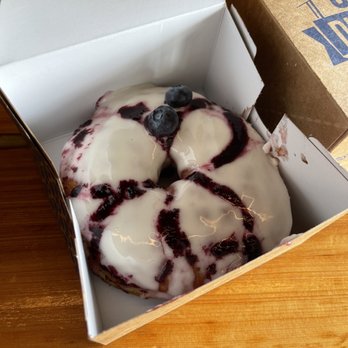 District Donuts Sliders Brew - Blueberry Lemon donut - Donuts Near Me - Jefferson, Louisiana District Donuts Sliders Brew - Blueberry Lemon donut - Donuts Near Me - Jefferson, Louisiana