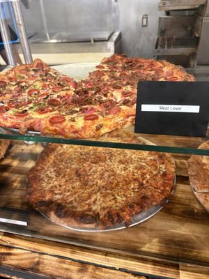 Eat-N-Out Pizza by null